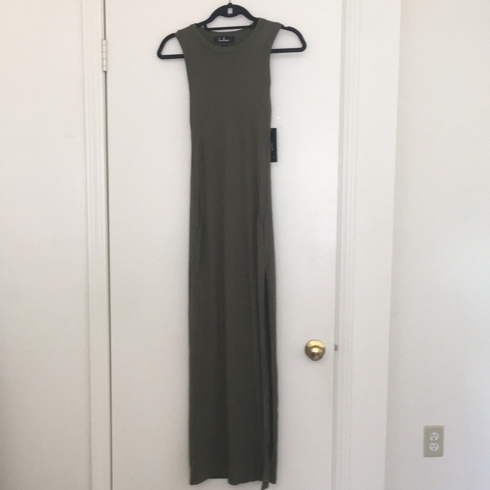 Lulu’s green maxi dress with slit